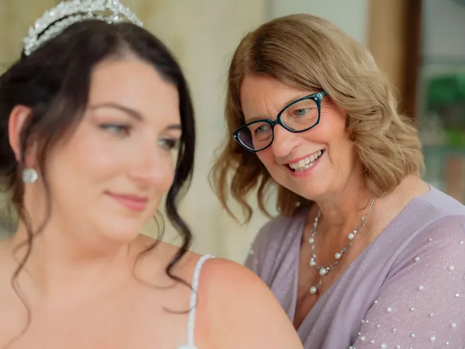 Mother of the bride with her daughter on the wedding morning